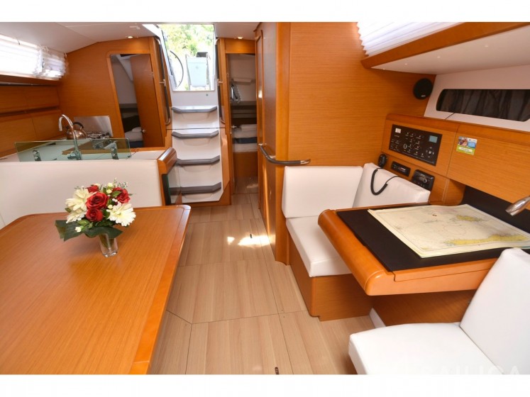 Sun Odyssey 419 - Yacht Charter Sailica
