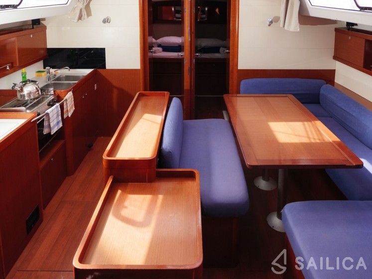 Oceanis 50 Family - Yacht Charter Sailica