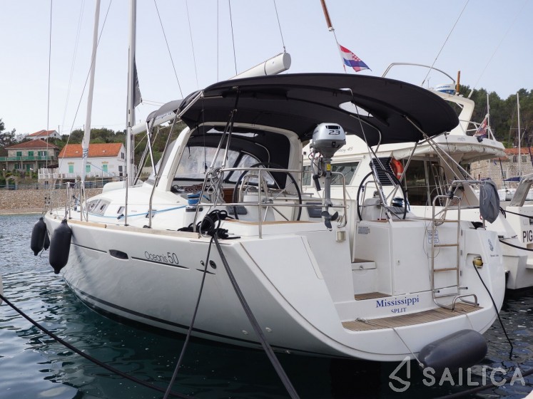 Oceanis 50 Family - Yacht Charter Sailica
