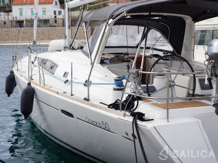 Oceanis 50 Family - Yacht Charter Sailica