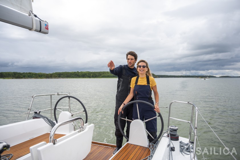 Oceanis 30.1 - Yacht Charter Sailica