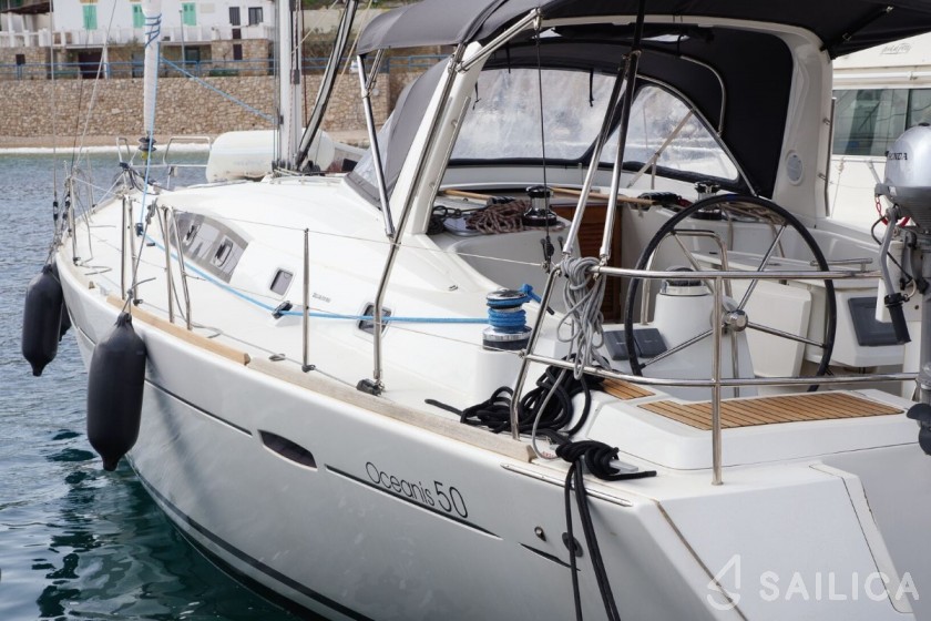 Oceanis 50 Family - Yacht Charter Sailica