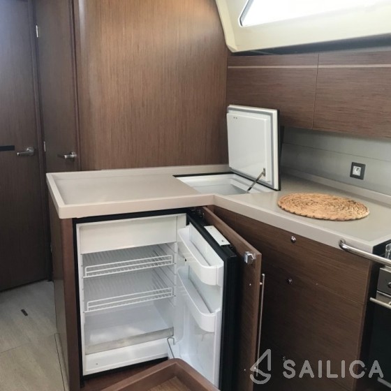 Oceanis 46.1 - Yacht Charter Sailica