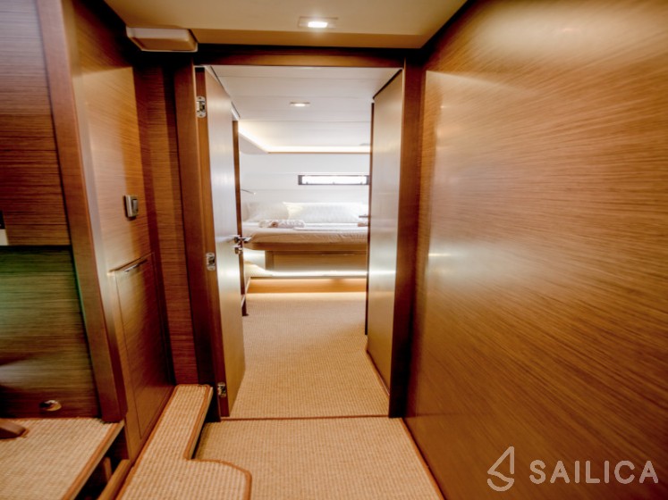 Lagoon 46  - Yacht Charter Sailica