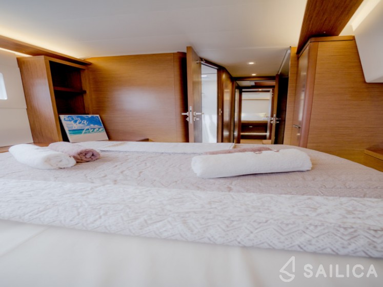 Lagoon 46  - Yacht Charter Sailica