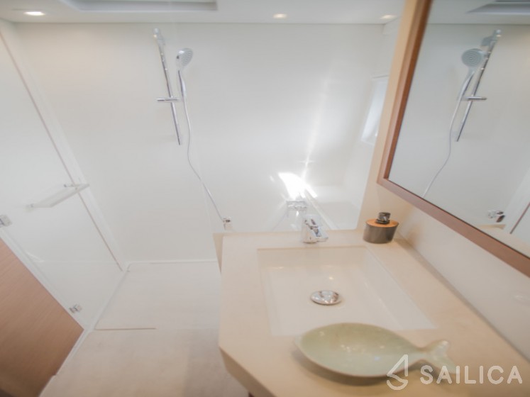 Lagoon 46  - Yacht Charter Sailica