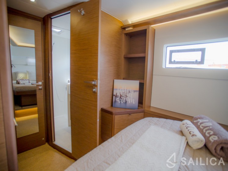 Lagoon 46  - Yacht Charter Sailica