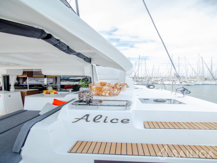 Lagoon 46  - Yacht Charter Sailica