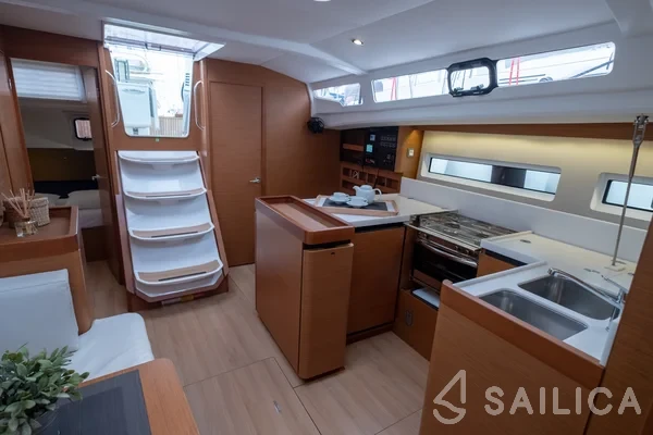 Sun Odyssey 440 - Yacht Charter Sailica