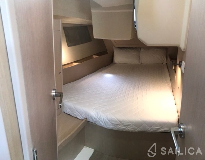 Oceanis 41.1 - Yacht Charter Sailica