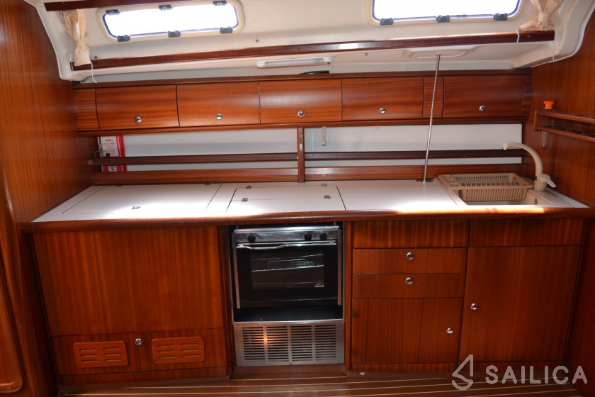 Bavaria 44 - Yacht Charter Sailica