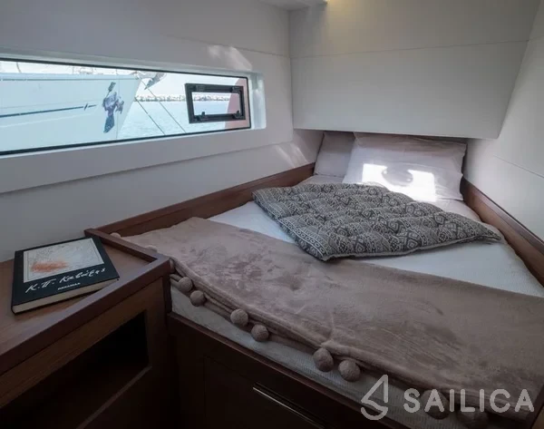 Lagoon 40 - Yacht Charter Sailica