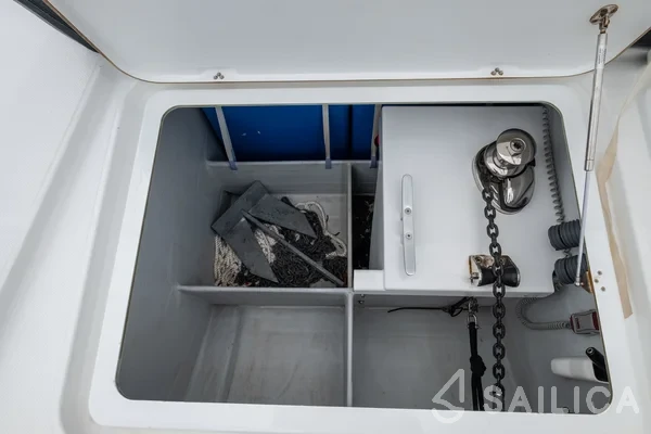 Astréa 42 - Yacht Charter Sailica