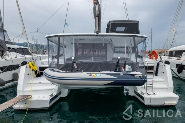 Astréa 42 - Yacht Charter Sailica