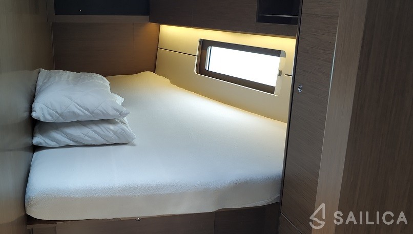Oceanis 46.1 - Yacht Charter Sailica