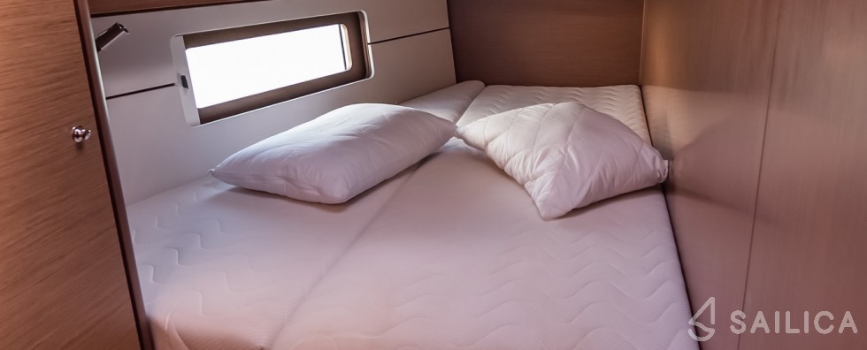 Oceanis 46.1 - Yacht Charter Sailica