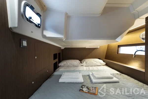 Oceanis 46.1 - Yacht Charter Sailica