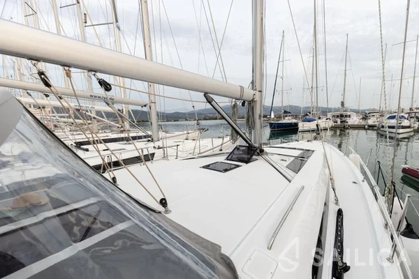 Oceanis 46.1 - Yacht Charter Sailica