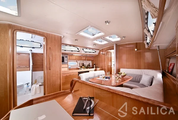 Bavaria 40 Cruiser - Yacht Charter Sailica