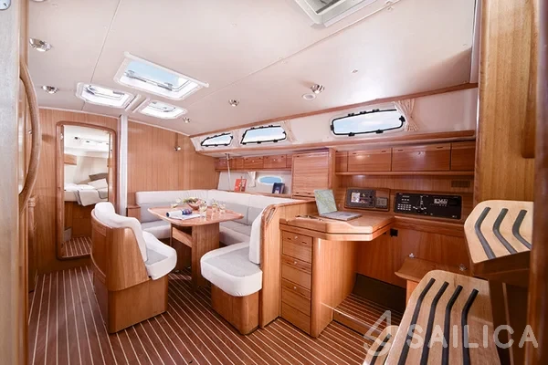 Bavaria 40 Cruiser - Yacht Charter Sailica