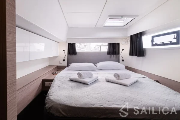 Elba 45 - Yacht Charter Sailica