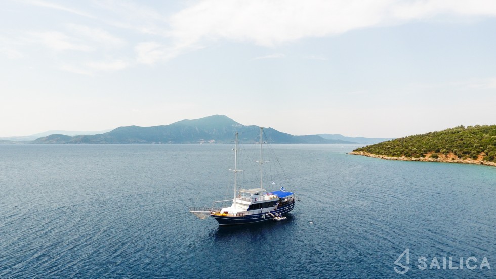 Gulet - Yacht Charter Sailica