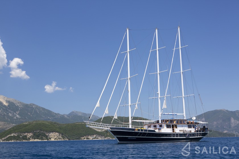 Gulet - Yacht Charter Sailica