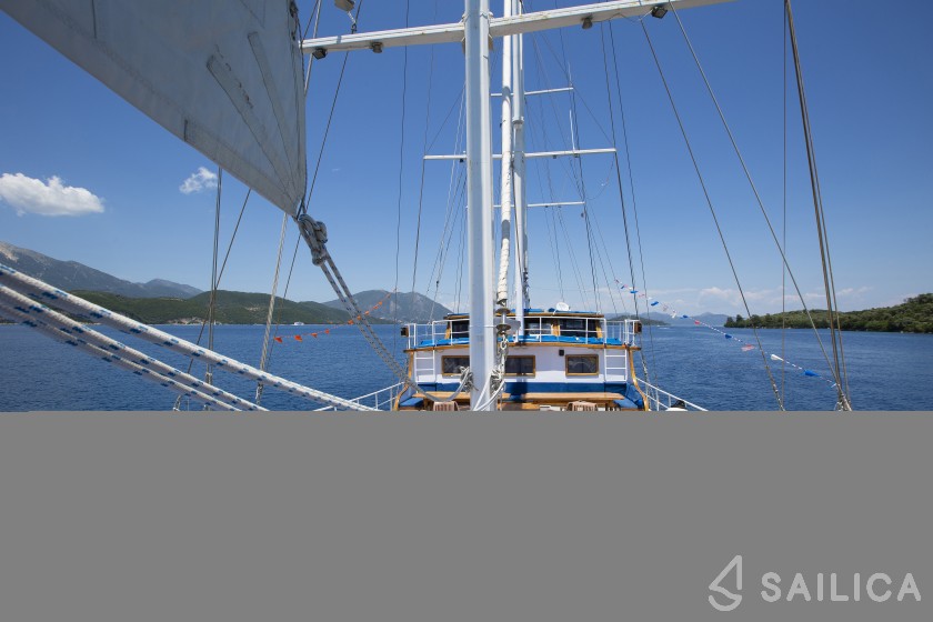 Gulet - Yacht Charter Sailica