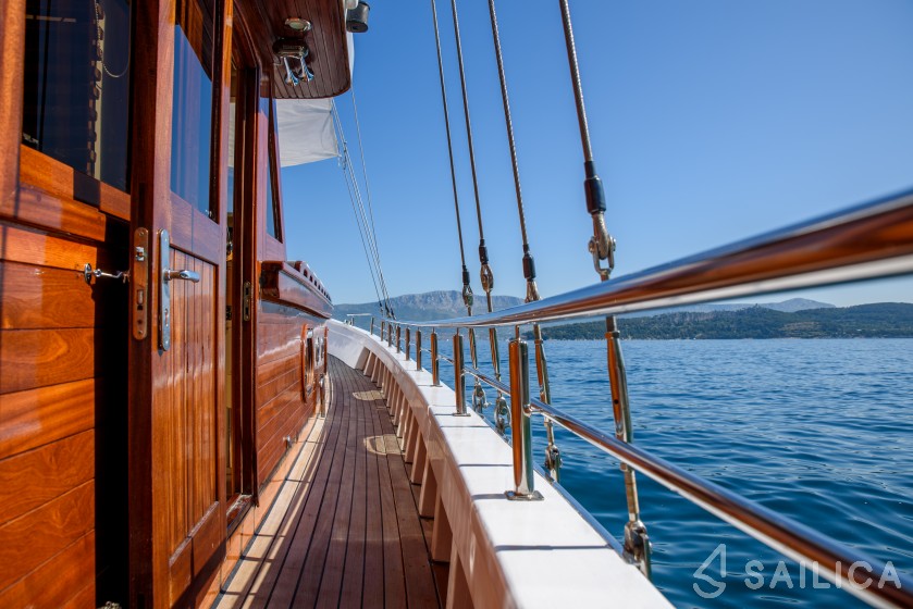 Gulet - Yacht Charter Sailica