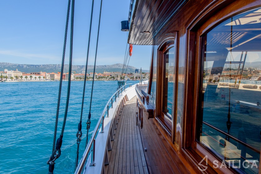 Gulet - Yacht Charter Sailica