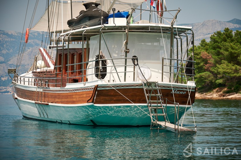 Gulet - Yacht Charter Sailica