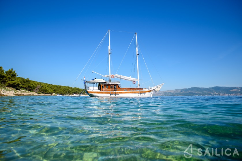 Gulet - Yacht Charter Sailica