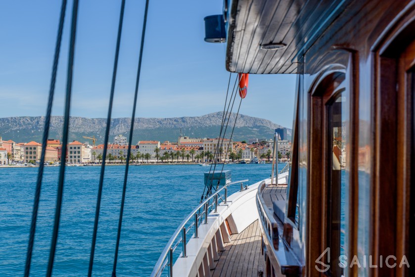 Gulet - Yacht Charter Sailica