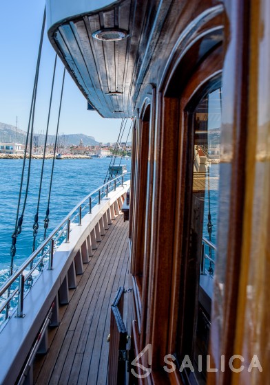 Gulet - Yacht Charter Sailica