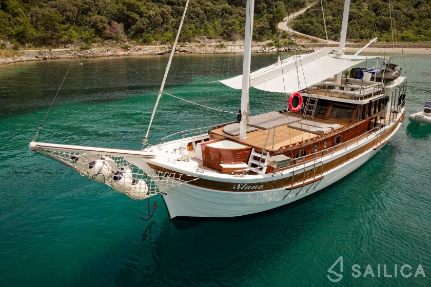 Gulet - Yacht Charter Sailica