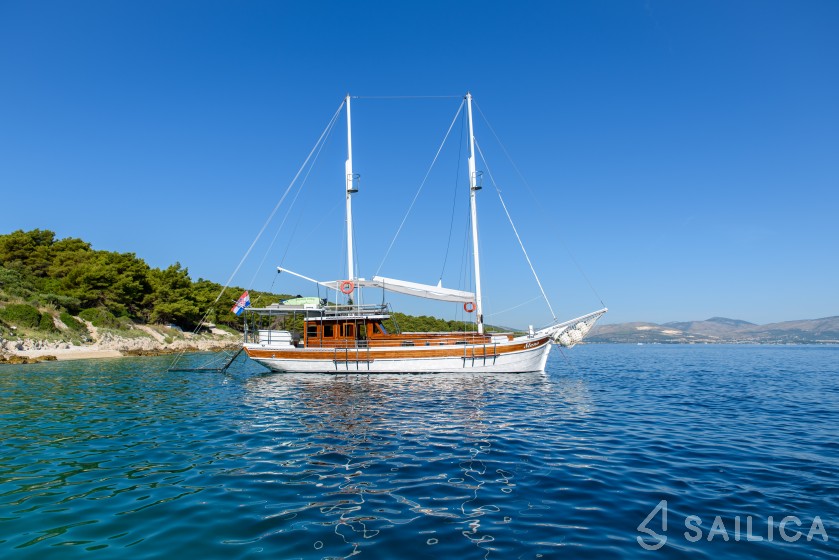 Gulet - Yacht Charter Sailica