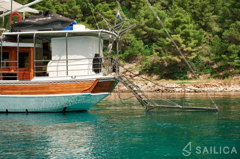 Gulet - Yacht Charter Sailica