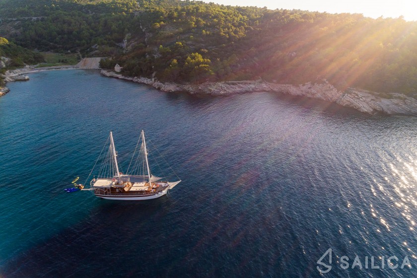 Gulet - Yacht Charter Sailica