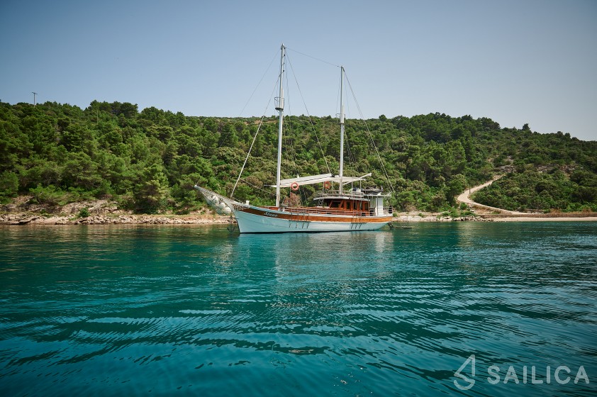 Gulet - Yacht Charter Sailica