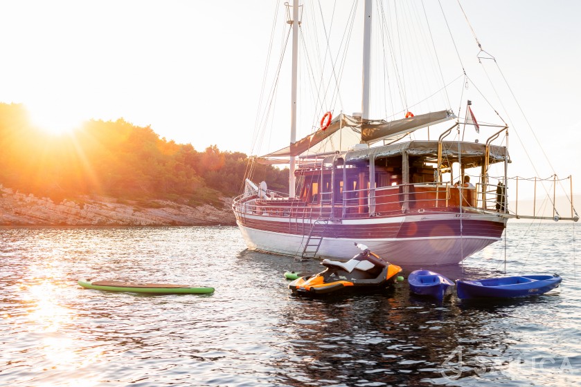 Gulet - Yacht Charter Sailica
