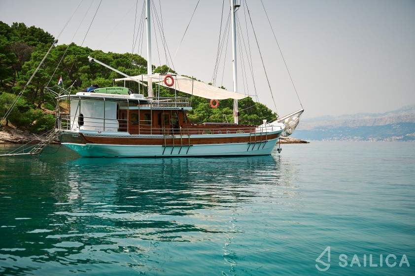 Gulet - Yacht Charter Sailica