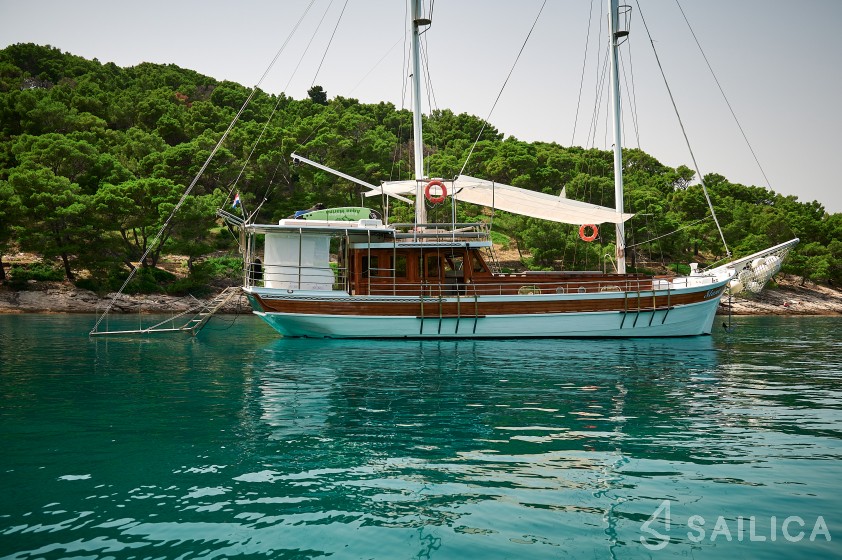 Gulet - Yacht Charter Sailica