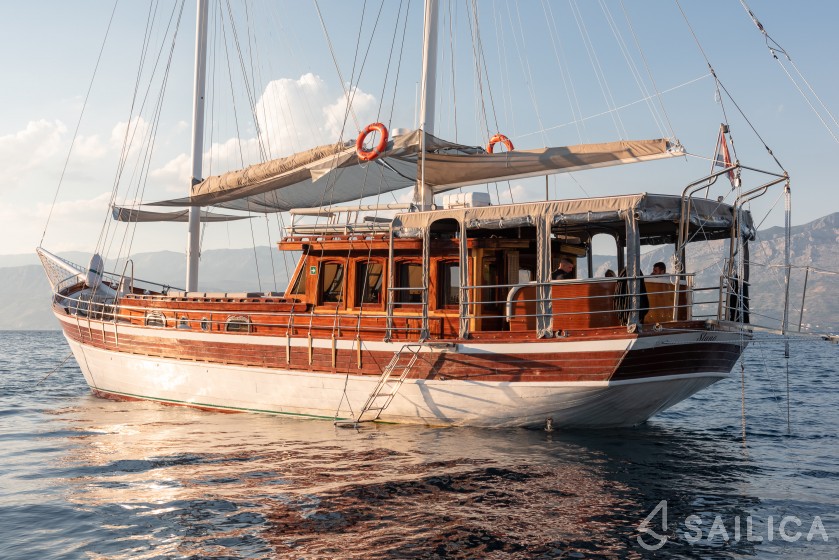 Gulet - Yacht Charter Sailica