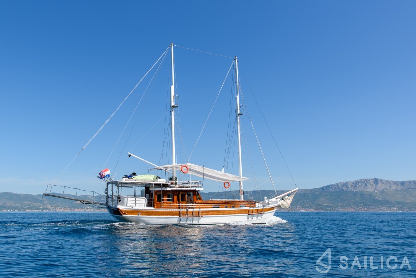 Gulet - Yacht Charter Sailica