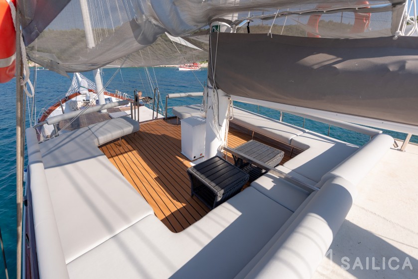 Gulet - Yacht Charter Sailica