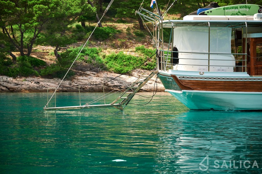 Gulet - Yacht Charter Sailica