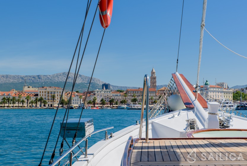 Gulet - Yacht Charter Sailica