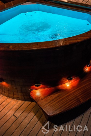 Gulet - Yacht Charter Sailica