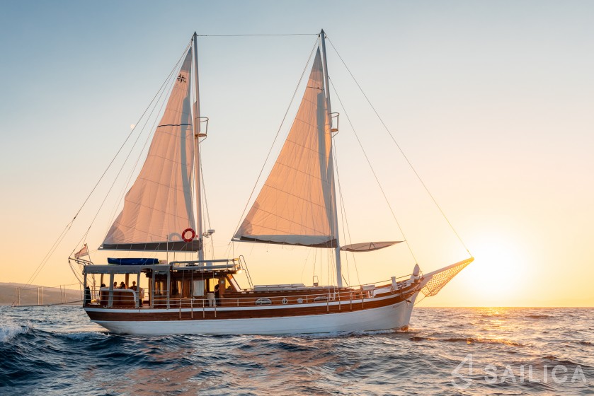 Gulet - Yacht Charter Sailica