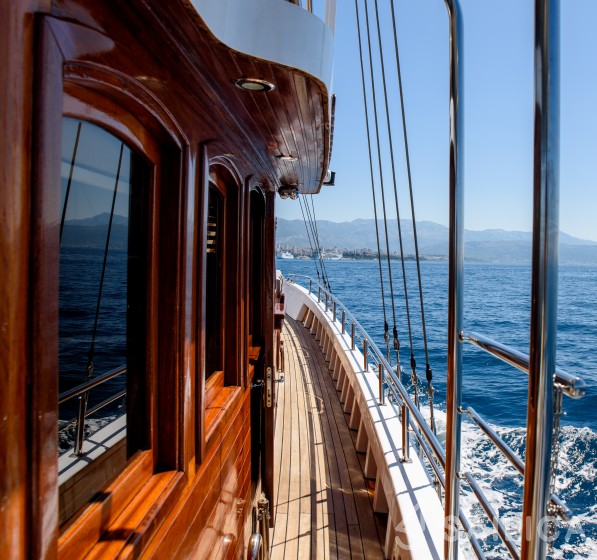 Gulet - Yacht Charter Sailica
